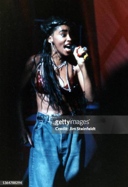 Jody Watley performs at the Orpheum Theatre in Minneapolis, Minnesota in 1989.