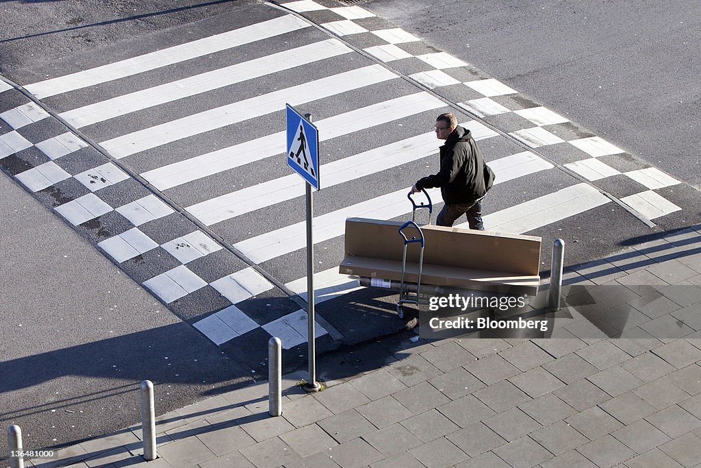 General Images of Swedish Retail Economy