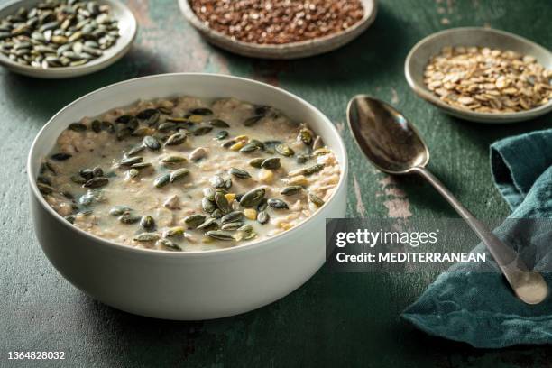 morning porridge vegan recipe breakfast bowl homemade - natural condition stockfoto's en -beelden