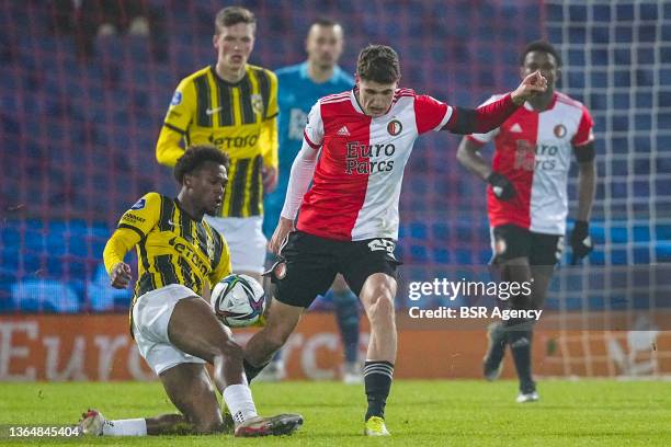 Lois Openda of Vitesse and Guus Til of Feyenoord Rotterdam during the Dutch Eredivisie match between Feyenoord and Vitesse at Stadion Feijenoord on...