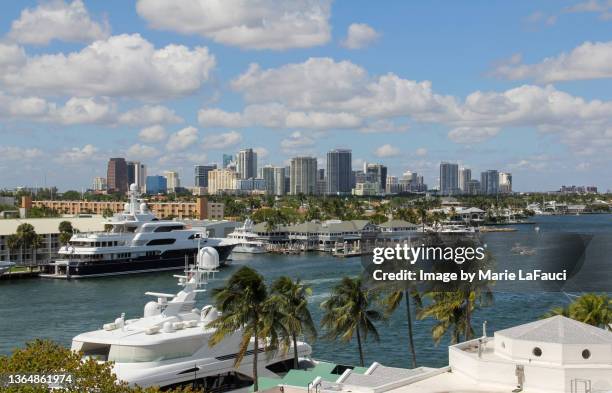skyline of fort lauderdale, florida - fort-lauderdale fotografías e imágenes de stock
