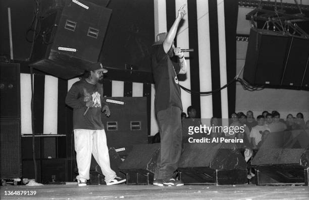 Rapper Sen Dog , B-Real and Rap groups Cypress Hill and Funkdoobiest perform together on March 28, 1993 in New York City.
