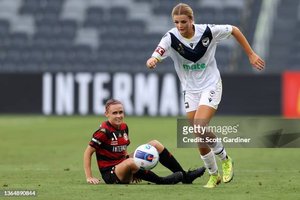 Maja Markovski of the Victory controls the ball against Olivia Price of the Wanderers during the round seven A-League Women's match between Western...
