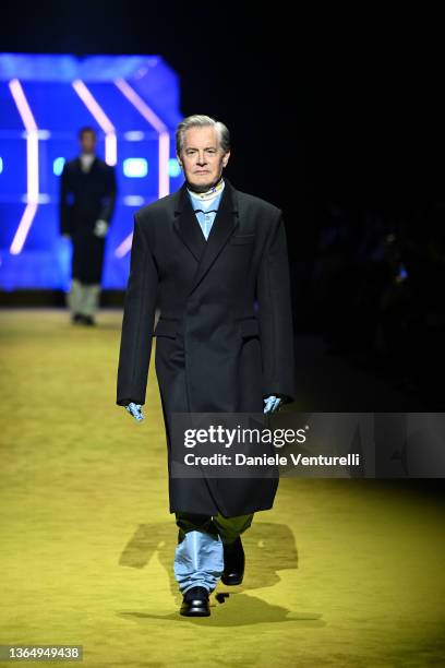 Kyle MacLachlan walks the runway at the Prada fashion show during the Milan Men's Fashion Week - Fall/Winter 2022/2023 on January 16, 2022 in Milan,...