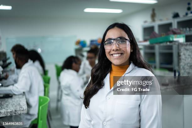 Student Lab Goggles Photos and Premium High Res Pictures - Getty Images