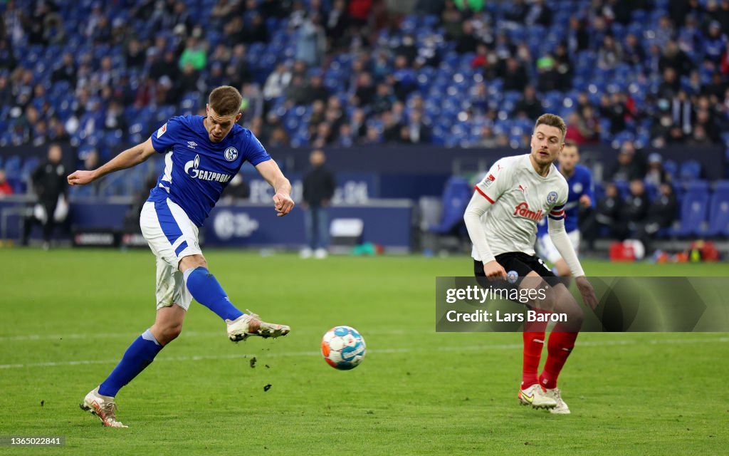 FC Schalke 04 v Holstein Kiel - Second Bundesliga