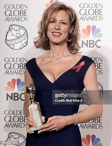 Winner Christine Lahti backstage at the 55th Annual Golden Globes Awards Show, January 18, 1998 in Beverly Hills, California.