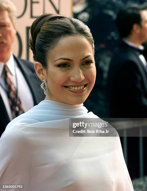 Jennifer Lopez arrives at the 55th Annual Golden Globes Awards Show, January 18, 1998 in Beverly Hills, California.