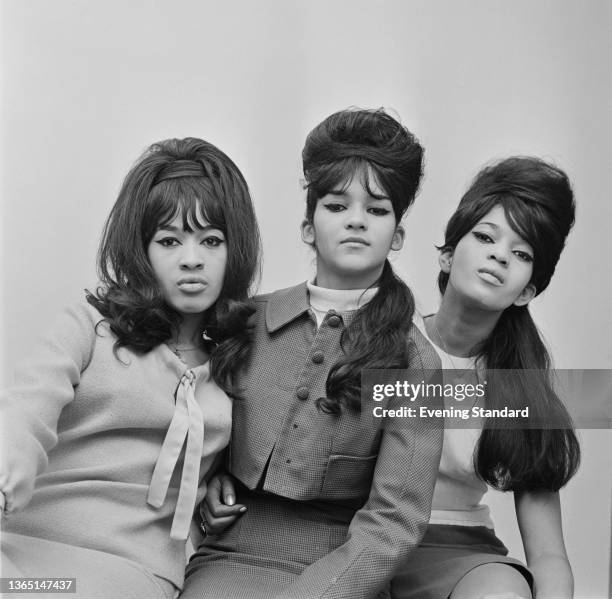 American girl group the Ronettes, UK, 11th January 1964. From left to right, they are singers Veronica Bennett , Nedra Talley and Estelle Bennett.