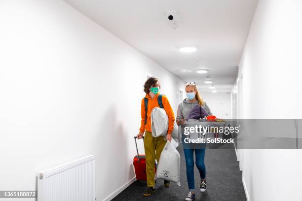 moving in during pandemic - sunderland university stock pictures, royalty-free photos & images