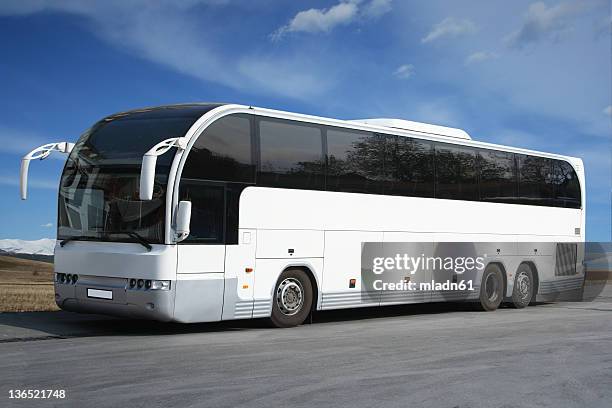 bus - dubbeldekker bus stockfoto's en -beelden