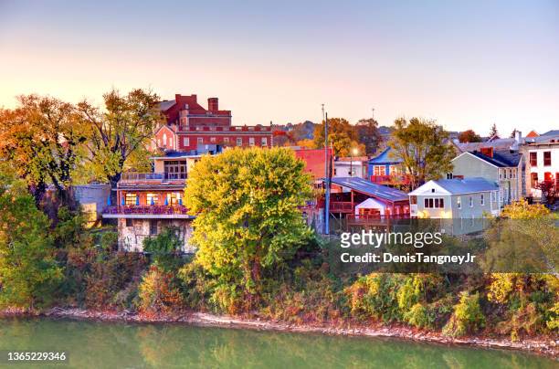 frankfort, kentucky waterfront - v kentucky stock pictures, royalty-free photos & images
