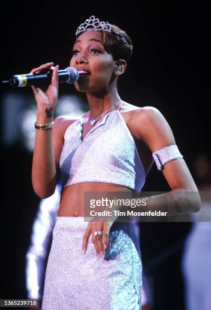 Monica performs during Nickelodeon's All That tour at Shoreline Amphitheatre on July 31, 1999 in Mountain View, California.