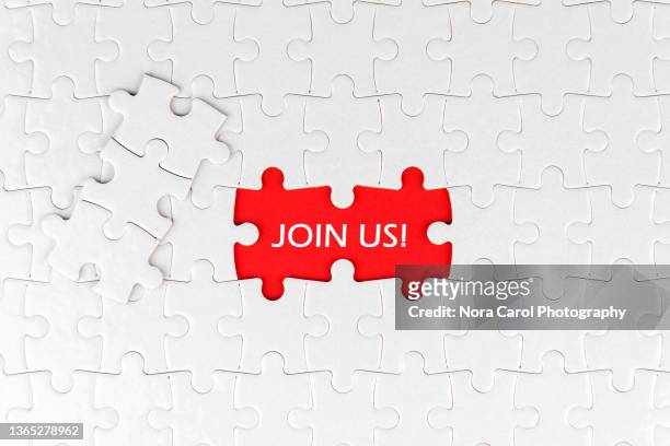 join us text on jigsaw puzzle - employer branding stock-fotos und bilder