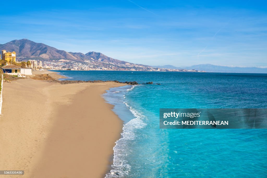 Fuengirola skyline anf plage sur la Costa del Sol de Malaga à Andal