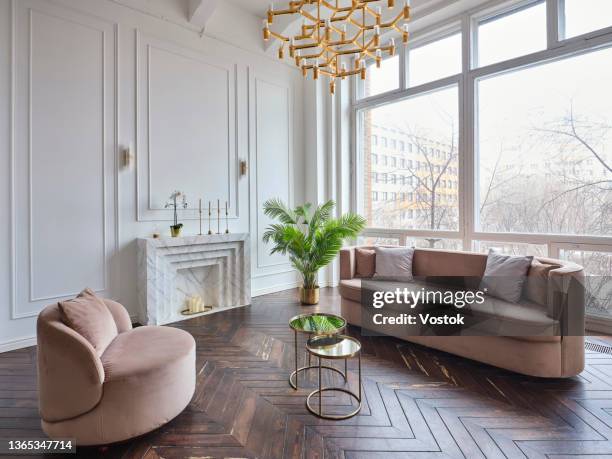 interior in a classic style - loft foto e immagini stock