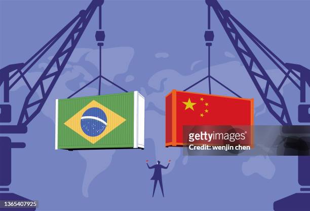 ilustrações, clipart, desenhos animados e ícones de empresários comandam guindaste da torre para levantar contêineres chineses e contêineres brasileiros - container