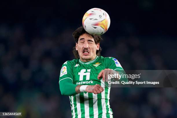 Hector Bellerin of Real Betis in action during the La Liga Santander match between Real Betis and Deportivo Alaves at Estadio Benito Villamarin on...