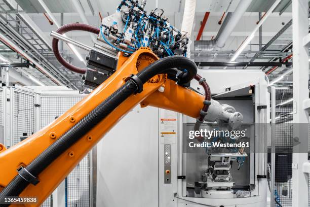 Orange Robotics Rov 64 Orange Robot Arm Stock Photos, High-Res Pictures, and Images - Getty ...