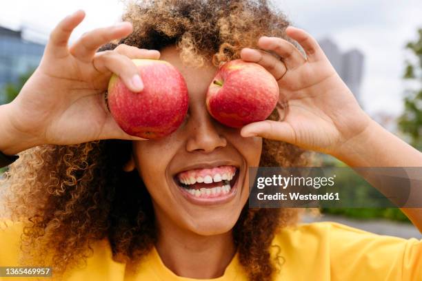 3,446 Funny Apple Photos and Premium High Res Pictures - Getty Images 3,446 Funny Apple Photos and Premium High Res Pictures - Getty Images