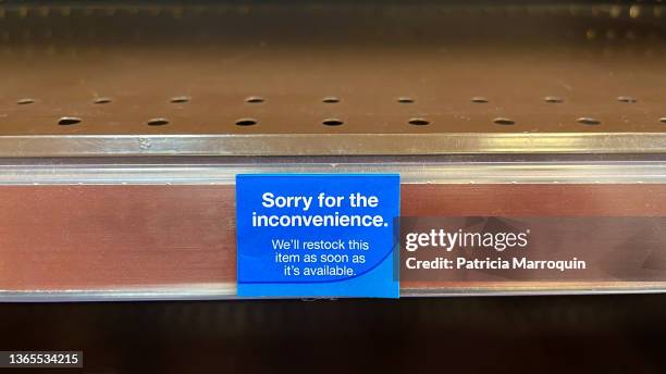 out of stock sign - inconvenience stock pictures, royalty-free photos & images