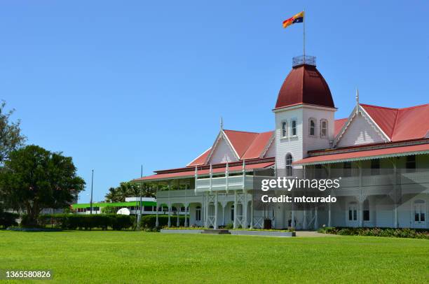 tonga royal palace, nuku'alofa, tongatapu island, tonga - nukualofa stockfoto's en -beelden