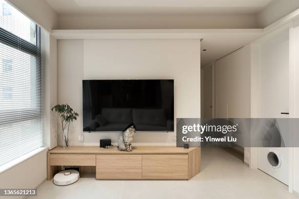 modern, stylish and bright room - insight tv stock pictures, royalty-free photos & images