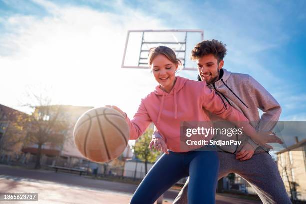 Basketball Pick Up Game Photos and Premium High Res Pictures - Getty Images