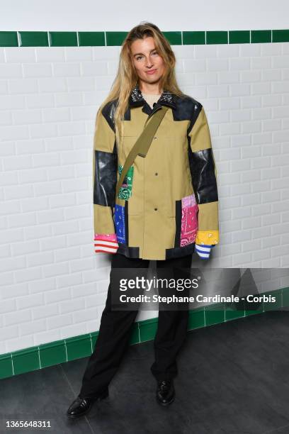 Sonia Sieff attends the Ami Fall/Winter 2022/2023 show as part of Paris Fashion Week on January 19, 2022 in Paris, France.