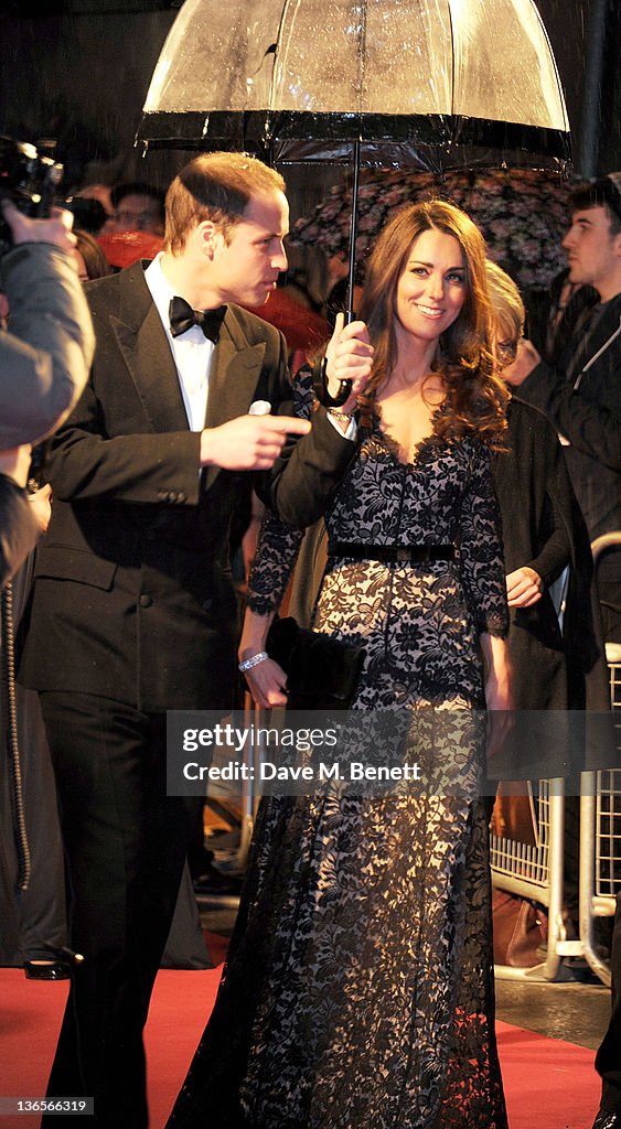 War Horse - UK Premiere - Inside Arrivals