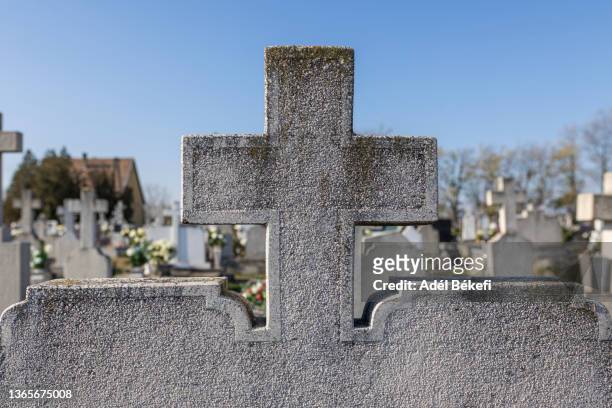 tombstone - graveyard stock pictures, royalty-free photos & images