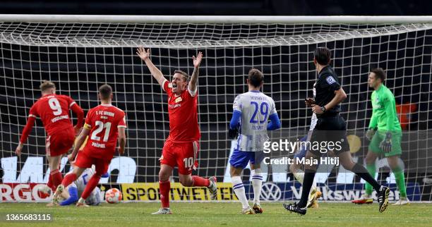 Max Kruse of Union Berlin celebrates during the DFB Cup round of sixteen match between Hertha BSC and 1. FC Union Berlin at Olympiastadion on January...