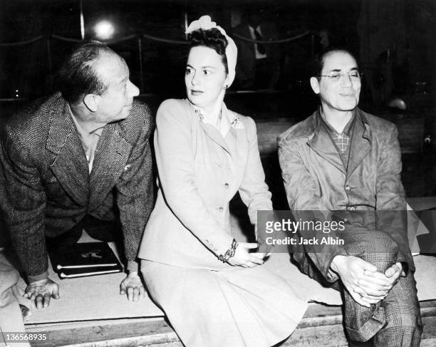 American actor Bert Lahr , actress Olivia de Havilland and comedian Groucho Marx on tour with the Hollywood Victory Caravan, USA, 1943. The Hollywood...