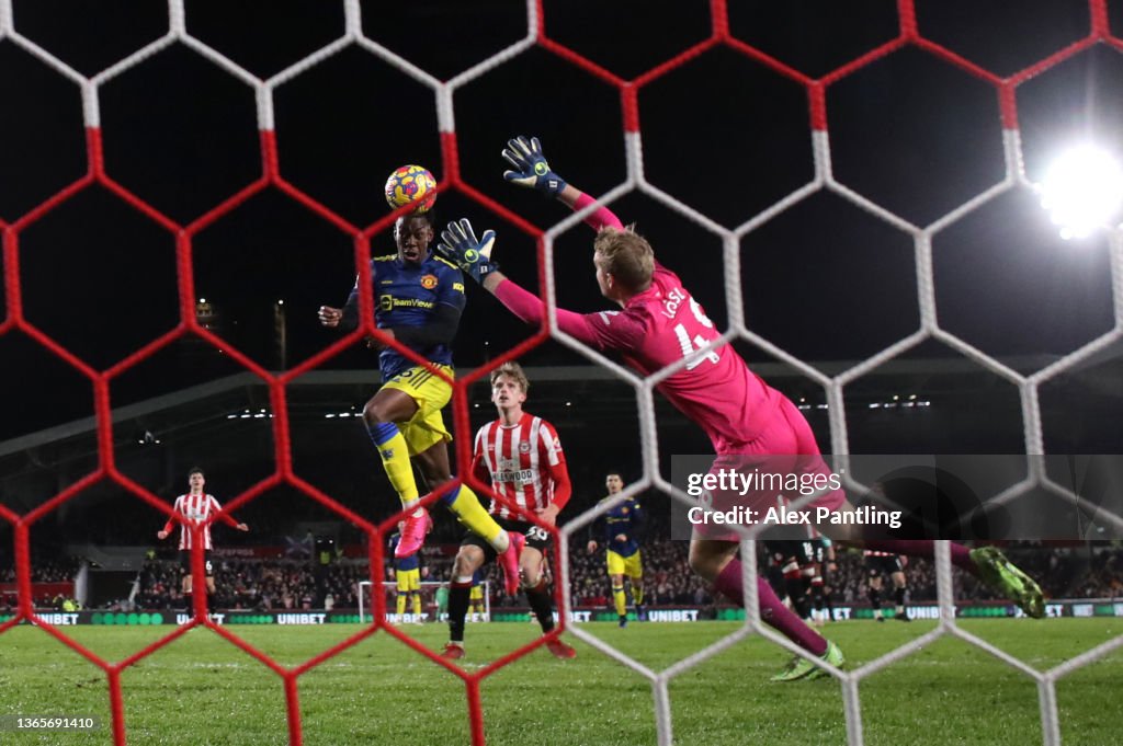 Brentford v Manchester United - Premier League