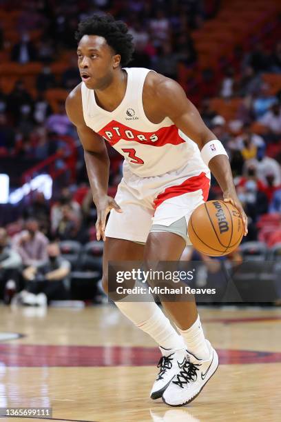 Anunoby of the Toronto Raptors drives to the basket against the Miami Heat during the first half at FTX Arena on January 17, 2022 in Miami, Florida....