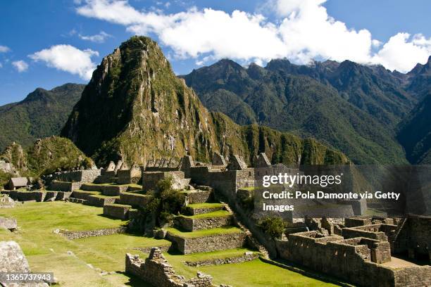 machu pichu inca city of cusco - paisajes de peru fotografías e imágenes de stock