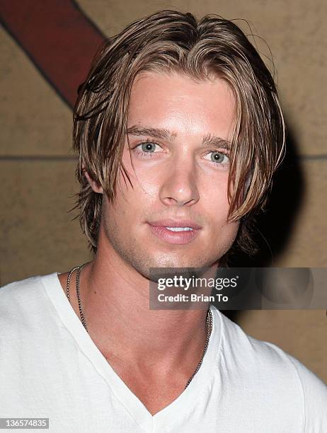 238 Drew Van Acker Photos and Premium High Res Pictures - Getty Images 238 Drew Van Acker Photos and Premium High Res Pictures - Getty Images