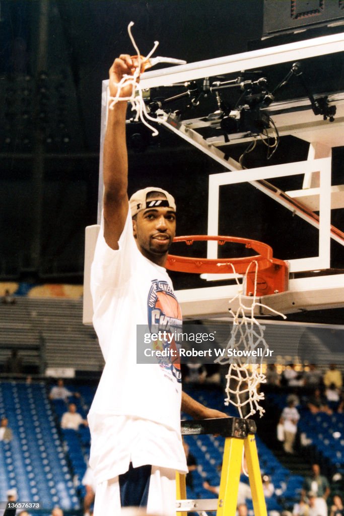 Richard Hamilton Cuts Down The Nets