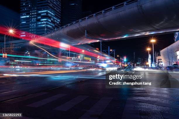 traffic jam at night. - 遼寧省 ストックフォトと画像