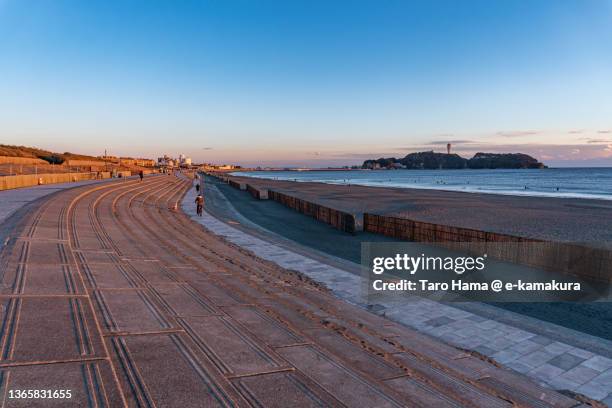 sunset beach in kanagawa of japan - enoshima island stock pictures, royalty-free photos & images