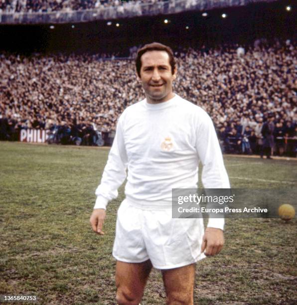 Real Madrid C.F. Soccer player Francisco Gento Lopez poses during a halftime of the match at the Santiago Bernabeu against Zaragoza C.F., in Madrid...