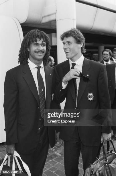 Dutch footballers Ruud Gullit and Marco van Basten of AC Milan in the UK, 13th August 1988.
