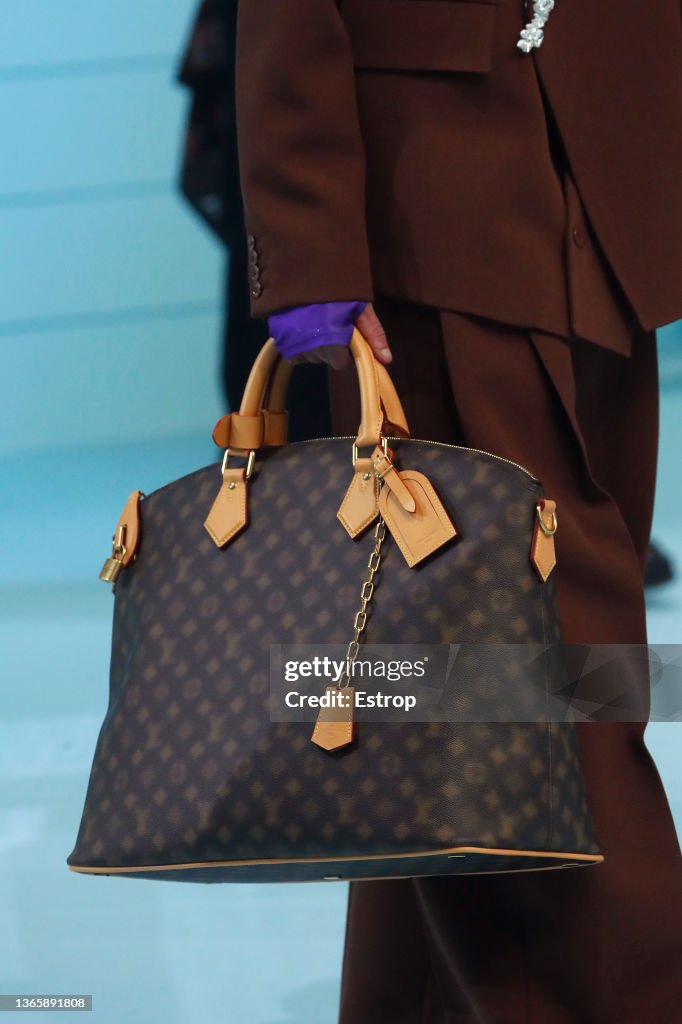 Bag detail during the Louis Vuitton Menswear Fall/Winter 2022-2023 News  Photo - Getty Images