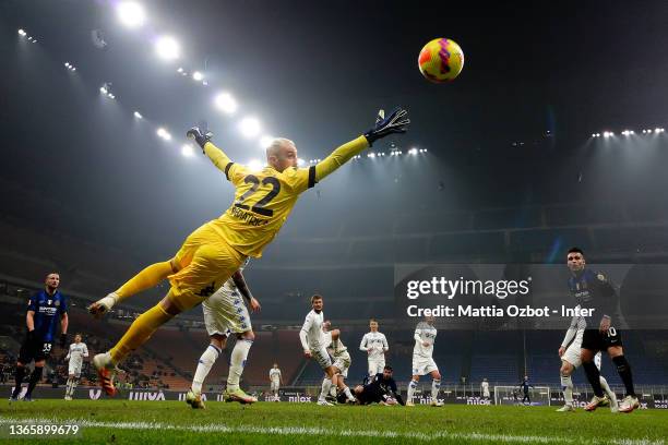 Andrea Ranocchia of FC Internazionale scores his team's second goal during the Coppa Italia match between FC Internazionale and Empoli FC at Stadio...