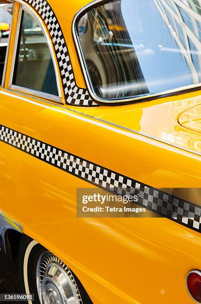 usa, new york state, new york city, antique taxi - yellow taxi stockfoto's en -beelden