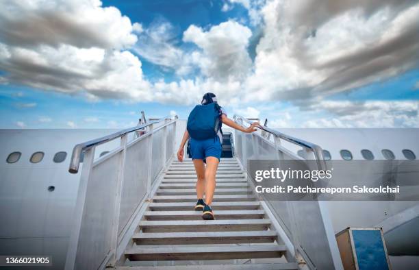 flying the destination - boarding 個照片及圖片檔