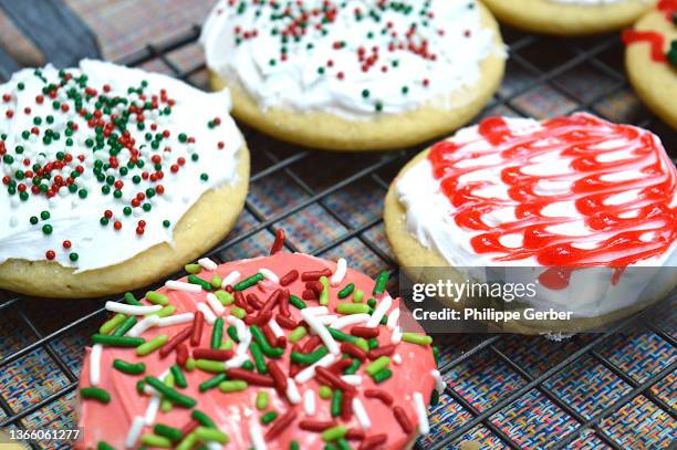 homemade cookies - biscuit au sucre photos et images de collection