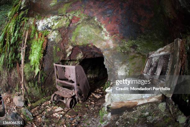 The Rite Val Magnesium Mining Photos and Premium High Res Pictures - Getty Images