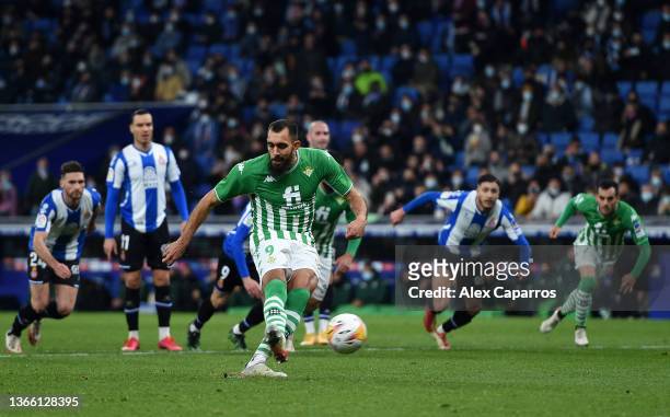 Borja Iglesias of Real Betis scores his side's first goal from the penalty spot during the La Liga Santander match between RCD Espanyol and Real...