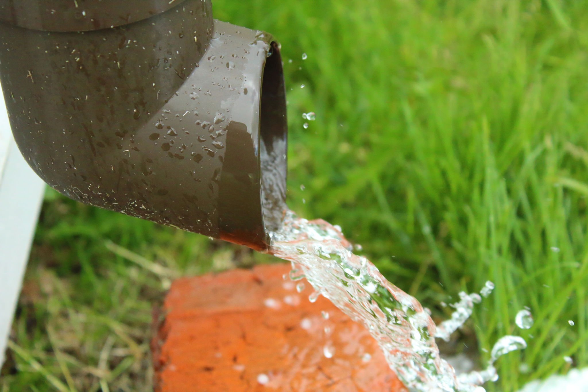 downspout water flow